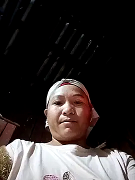 Snapshot of Love-Mama33 chatting on 12/02/25, 10:44 Love-Mama33 online show from 12/02/25, 10:44