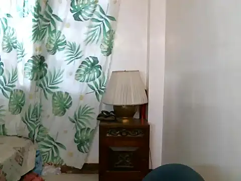 alezandraxx online show from 12/17/25, 02:16