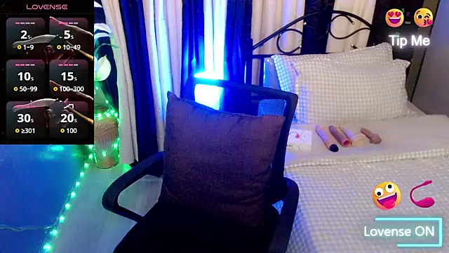 Snapshot of 12inchhugecock chatting on 11/13/25, 04:22 12inchhugecock online show from 11/13/25, 04:22