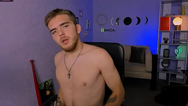 Snapshot of aron_black_ chatting on 11/06/25, 08:40 aron black online show from 11/06/25, 08:40