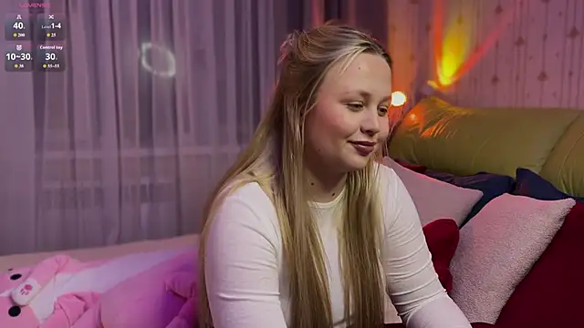 Estella Elwood online show from 03/03/26, 07:54