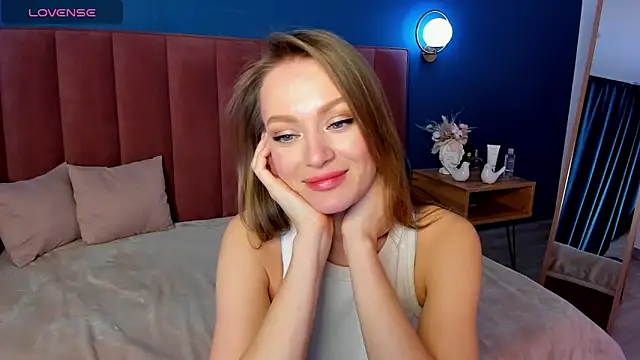 EvelynPoole online show from 11/15/25, 01:42