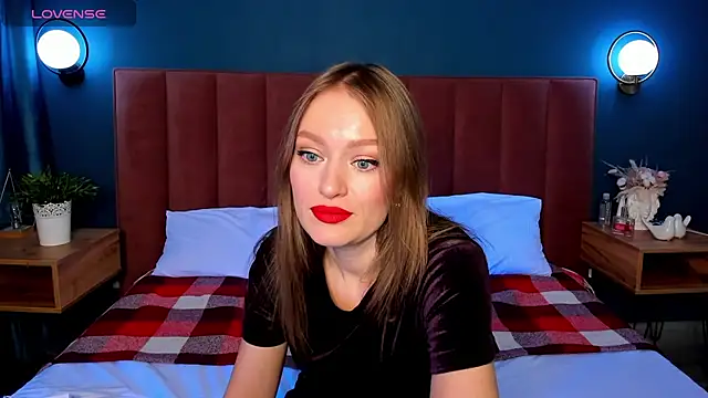 EvelynPoole online show from 12/05/25, 01:27