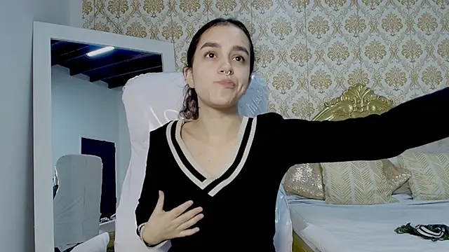 JessB  online show from 10/04/25, 07:37