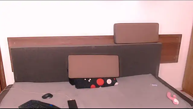 Snapshot of AMOURSWEET2025 chatting on 10/04/25, 08:10 AMOURSWEET2025 online show from 10/04/25, 08:10