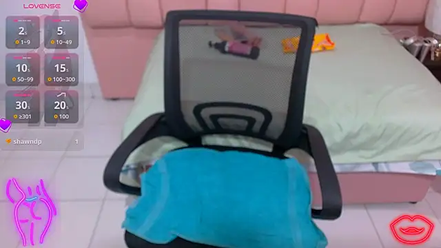 sara hot 18 online show from 11/17/25, 11:58