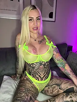 CoraDiamond online show from 04/14/26, 07:08