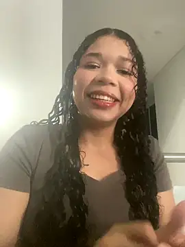 STEFANY MOLL online show from 10/20/25, 02:39