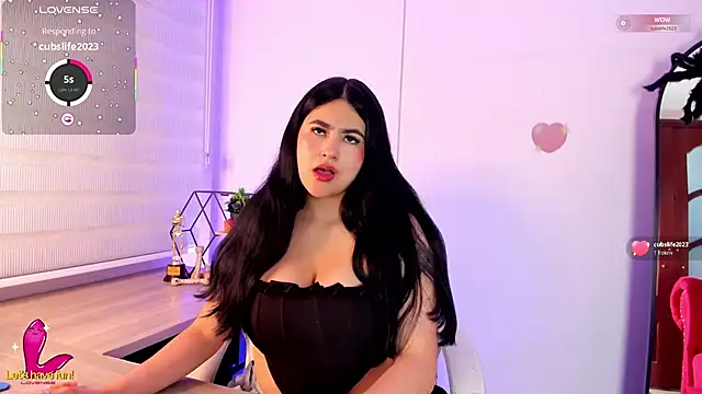 Emma  clark  online show from 10/29/25, 12:26