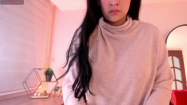 Emma  clark  online show from 12/19/25, 12:40