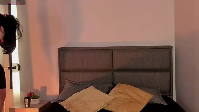 Emma  clark  online show from 04/11/26, 12:42