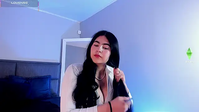 Emma  clark  online show from 12/02/25, 11:23