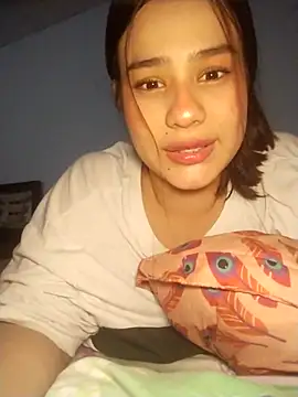 Snapshot of karoline_d chatting on 09/10/25, 05:28 karoline d online show from 09/10/25, 05:28