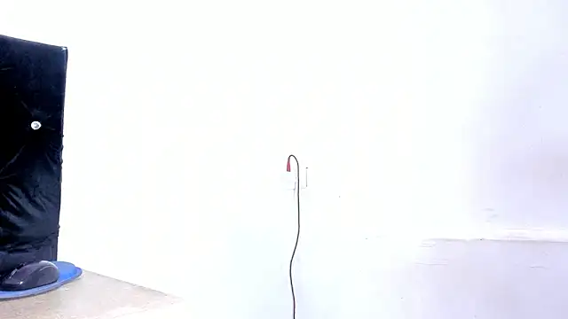 milabiggcoock online show from 04/05/26, 08:59