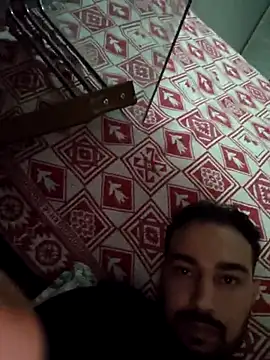 Snapshot of Aliii1657 chatting on 12/01/25, 12:00 Aliii1657 online show from 12/01/25, 12:00