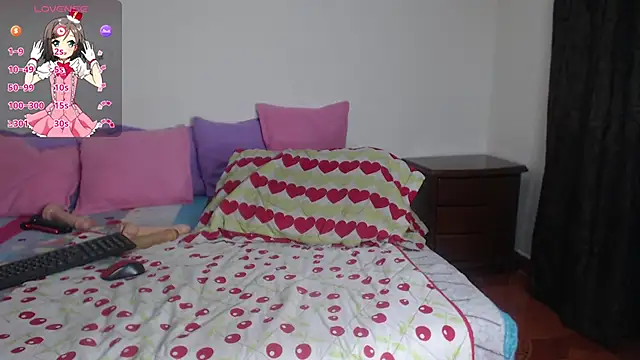 evangeline lover online show from 10/28/25, 12:04