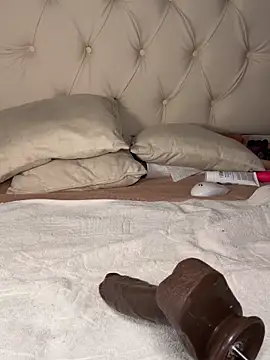 Danicute  online show from 10/24/25, 01:04