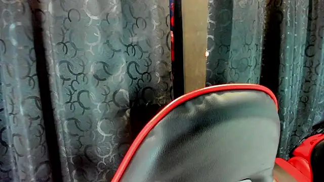 Lili milk20 online show from 12/20/25, 07:28