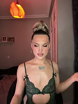 lacattiva online show from 10/14/25, 02:34