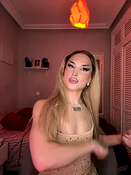 lacattiva online show from 11/18/25, 05:05