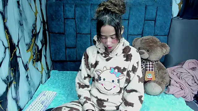 ValentinaKlean online show from 06/04/26, 01:10