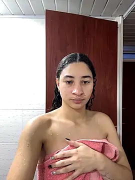 Snapshot of heartty_Milah chatting on 11/05/25, 01:58 heartty Milah online show from 11/05/25, 01:58