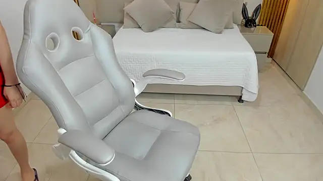 Keisha jalal online show from 11/04/25, 07:28