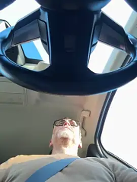 Axl hot online show from 03/27/26, 04:41