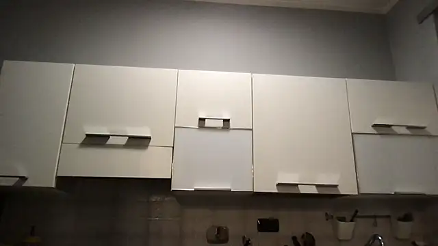 Axl hot online show from 03/23/26, 07:36