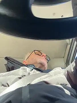 Axl hot online show from 02/06/26, 10:11