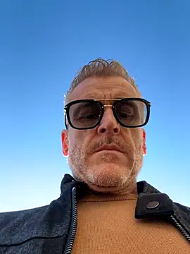 Axl hot online show from 11/05/25, 03:04