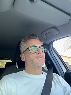 Axl hot online show from 04/03/26, 03:29