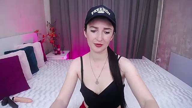 EvelinCuper online show from 11/15/25, 06:17