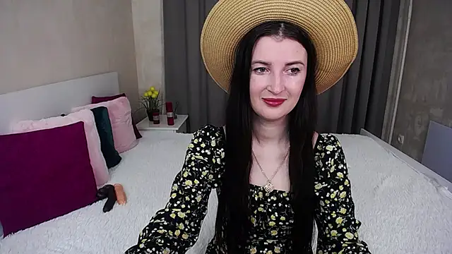 EvelinCuper online show from 11/28/25, 06:24