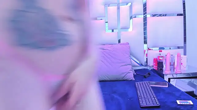 GabrielBrowm online show from 11/22/25, 10:08