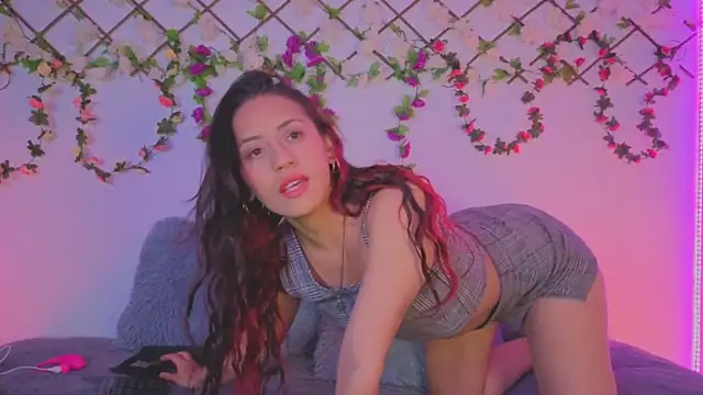 Lolarosesxs online show from 11/19/25, 09:26