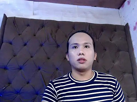 Snapshot of Cockyliciousx chatting on 11/18/25, 10:40 Cockyliciousx online show from 11/18/25, 10:40