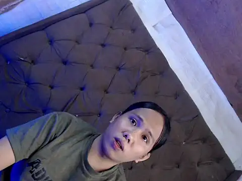 Snapshot of Cockyliciousx chatting on 11/25/25, 11:54 Cockyliciousx online show from 11/25/25, 11:54