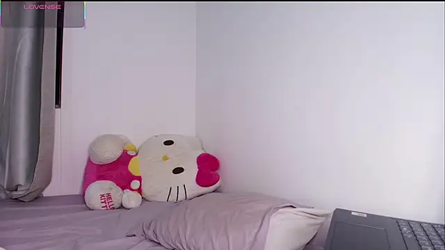 dulceangel   online show from 11/05/25, 04:04