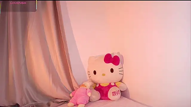 dulceangel   online show from 10/24/25, 04:22