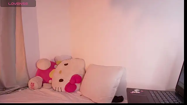 dulceangel   online show from 03/19/26, 02:22