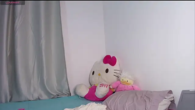 dulceangel   online show from 11/12/25, 04:38