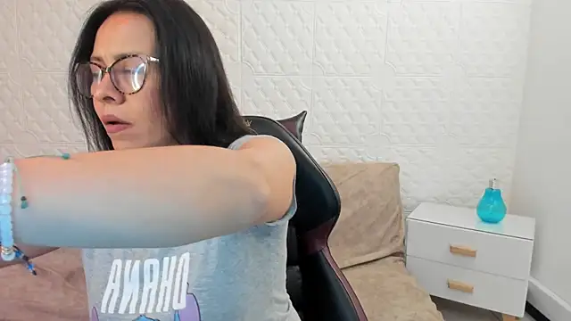 Eva mermaid online show from 10/25/25, 02:07