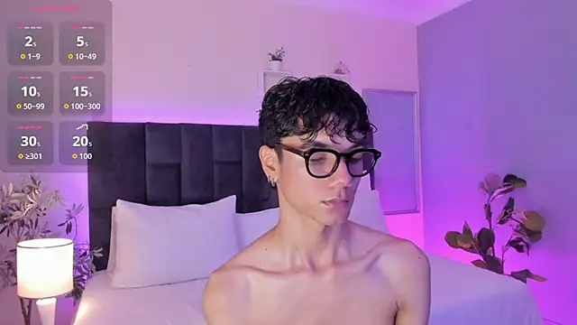 Phillicious   online show from 11/20/25, 10:42