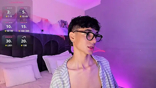 Phillicious   online show from 10/25/25, 09:26