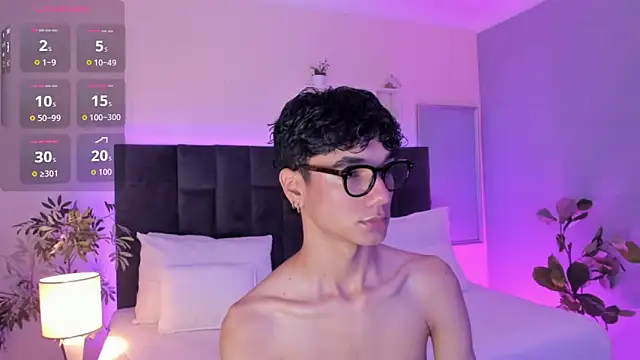 Phillicious   online show from 11/16/25, 09:51