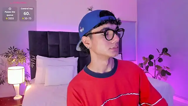 Phillicious   online show from 11/14/25, 09:40