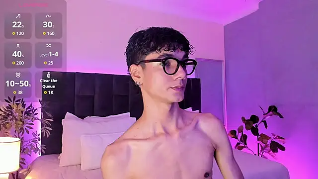 Phillicious   online show from 11/06/25, 11:42