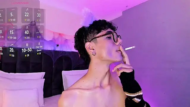 Phillicious   online show from 10/31/25, 10:05