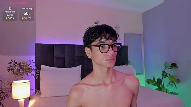 Phillicious   online show from 11/30/25, 12:33